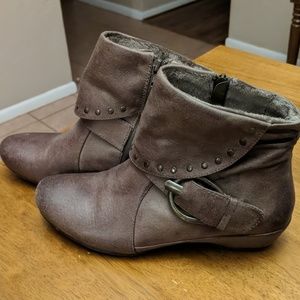 BareTraps Shaela fur lined bootie size 9
